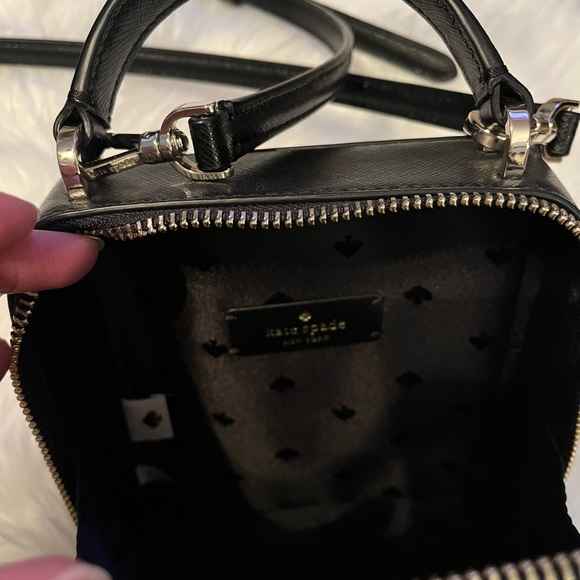 Kate Spade Cat crossbody Purse. Perfect condition, used once or twice. - Picture 7 of 14